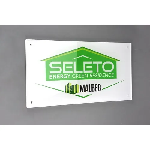 Plaques murales professionnelles personnalisées - Plexiglass & Métal