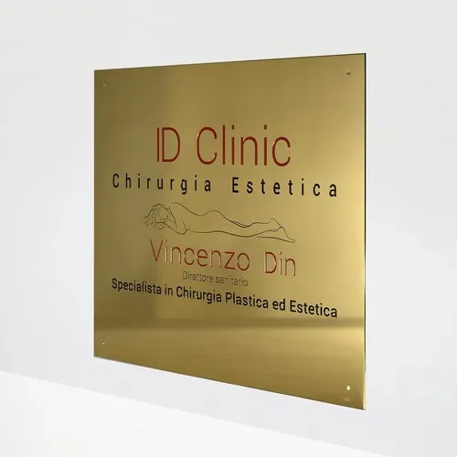 Plaques murales professionnelles personnalisées - Plexiglass & Métal