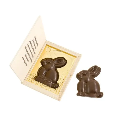 Lapin de Pâques en boîte en bois