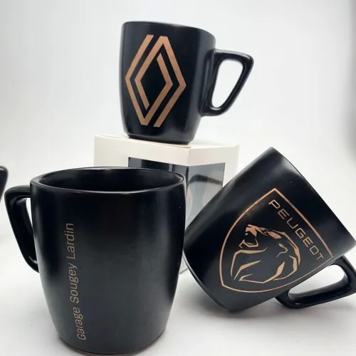 Mug Carré Noir Mat Personnalisable - Design Premium 180ml