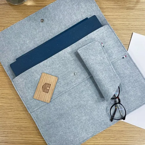 Pochette Ordinateur 15" Feutrine Végétale Personnalisable Made in France