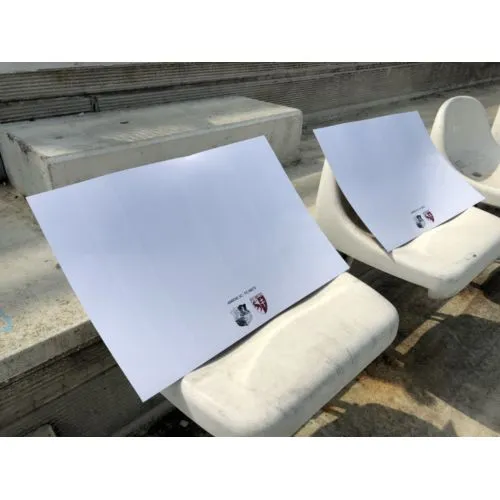 Claque-mains publicitaire personnalisé - Support événementiel impactant