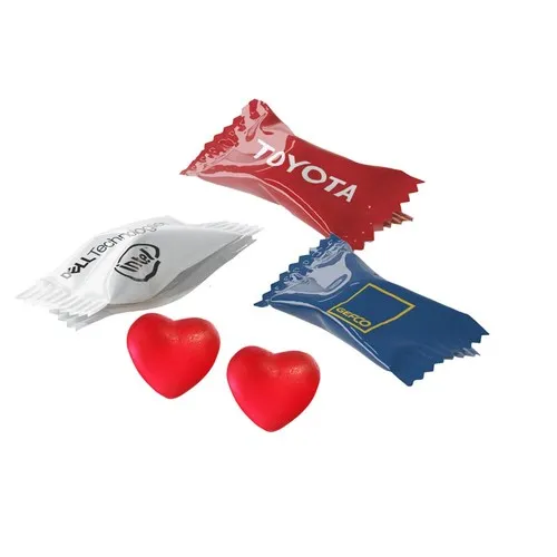 Bonbons en forme de cœur emballés
