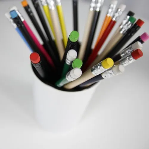 Crayon NERA - gomme Blanc