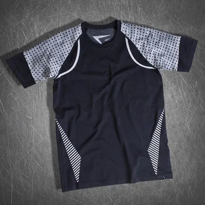 Tee-shirt de sport sur mesure personnalisé - Création 100% libre