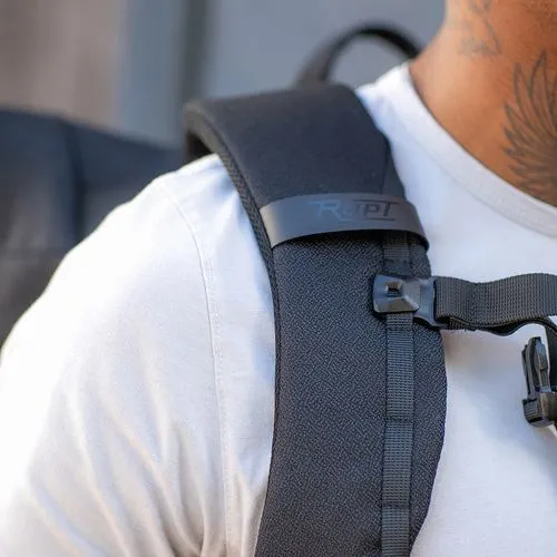 Sac à dos Coloma 28L rPET. Haut enroulable. Poche ordinateur 17"