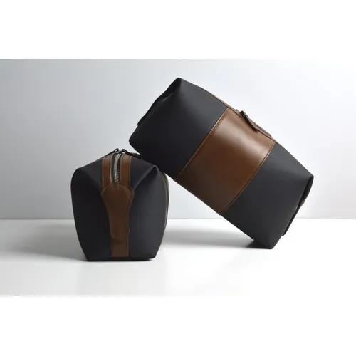 Trousse de toilette cuir personnalisable haut de gamme