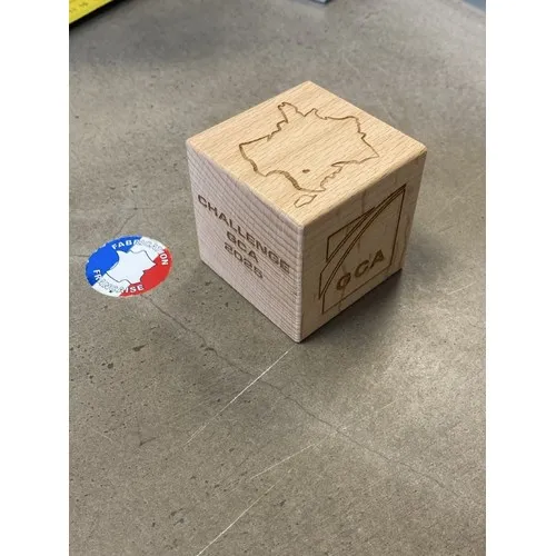 Cube Trophée en Hêtre Massif Français - Gravure Laser Personnalisée