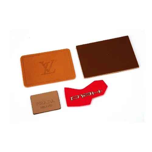 Écussons brodés personnalisés - Forme et taille sur mesure