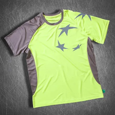 Tee-shirt de sport sur mesure personnalisable - Création 100% libre