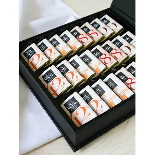 Coffret Dégustation 24 Carrés de Chocolat Personnalisable