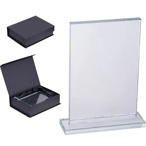 Trophée en Verre Personnalisé avec Gravure Laser et Écrin Prestige