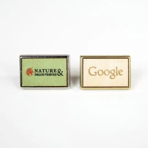 Pin's RECTANGLE Bois - France - Gris Argent