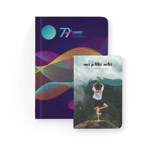 NOTEBOOK DOS CARRE COLLE - MIDI 150 x 210 mm - COUVERTURE 380g SATIMAT AVEC PELLICULAGE BRILLANT PAGES 1 ET 4 - BLOC INTERIEUR DE 96 PAGES 80g OFFSET SANS IMPRESSION - COINS DROITS