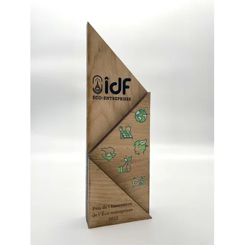 Trophée en Bois de Chêne Massif 24cm - Personnalisable par Gravure