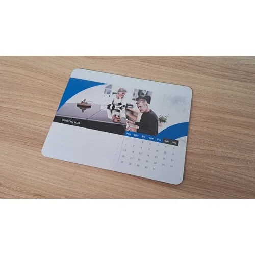 Tapis de Souris Publicitaire avec Calendrier Intégré 12 Mois