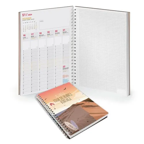 AGENDA CARRE 1 JOUR CREATION 2026 - 140 x 210 mm - COUVERTURE RIGIDE EMBOITEE QUADRI