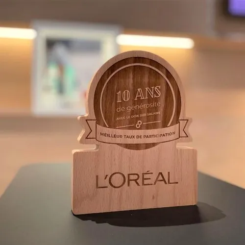Trophée en Bois Bandeau Gravé - Made in France Éco-responsable
