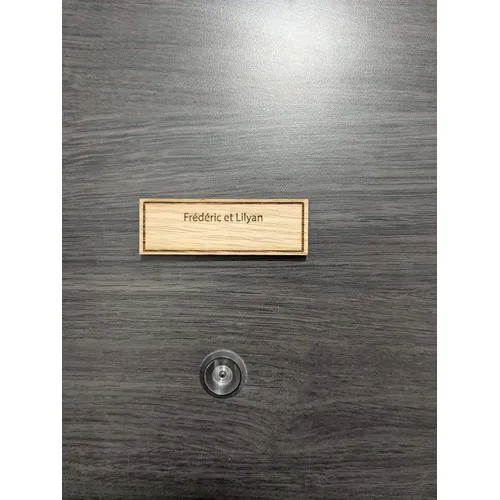 Plaque de porte en bois personnalisée - Fabrication française solidaire