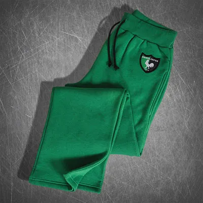 Survêtement personnalisé sur mesure - Logos et étiquettes brodés