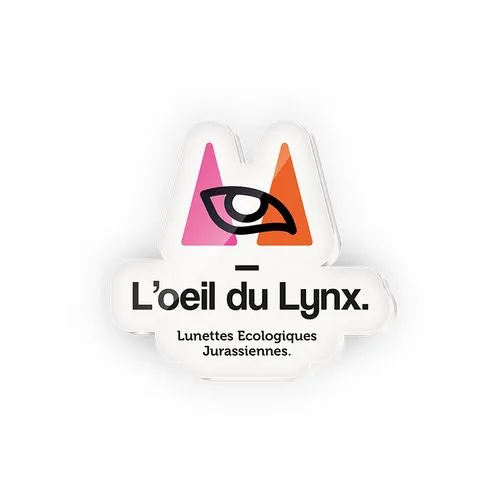 BADGE PLASTIQUE (PMMA) EP.2 mm AVEC PINCE-EPINGLE ET MAXI 20 cm2