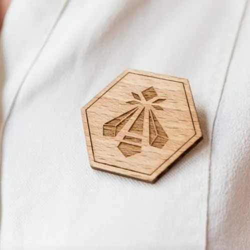 Badge sur mesure, gravé avec aimant et carte standard