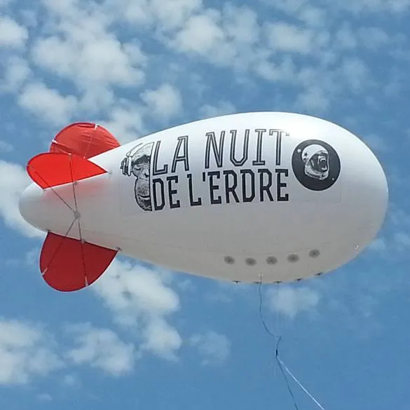 Zeppelin publicitaire gonflable sur mesure à l'hélium