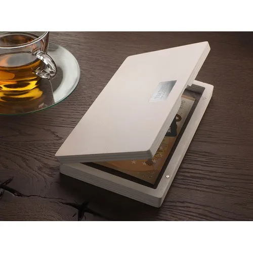 Boîte à billets en bois