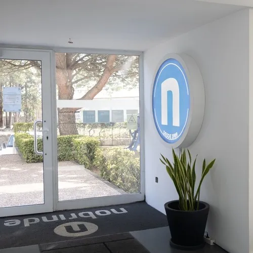 BOÎTE LUMINEUSE 100X100CM PERSONNALISABLE