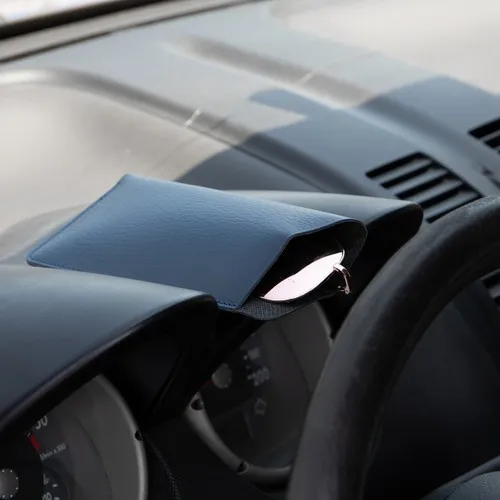 ETUI LUNETTES CUIR RECYCLÉ BLEU MARINE - MADE IN EUROPE