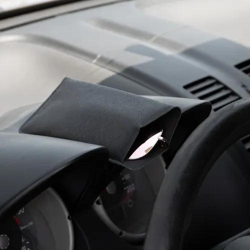 ETUI LUNETTES EN SIMILI-CUIR NOIR GRAINE- MADE IN EUROPE