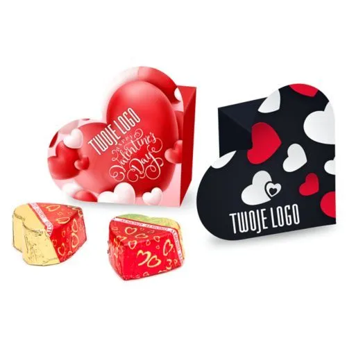 Chocolats dans des boîtes de coeur