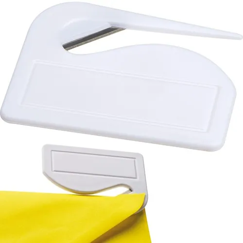 Coupe-papiers en plastique UBALDO