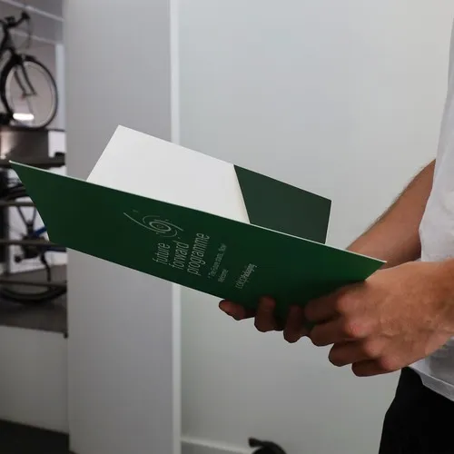 COUVERTURE DE DOSSIER A4 À RABAT PERSONNALISABLE