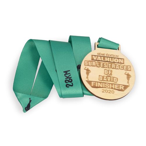Médaille en Bois Personnalisée sur Mesure - Gravure Laser