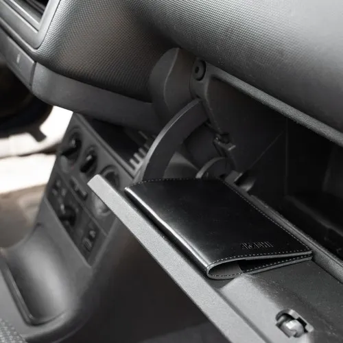 PORTE-PASSEPORT / CARTE GRISE / ASSURANCE EN CUIR VERITABLE NOIR - MADE IN EUROPE