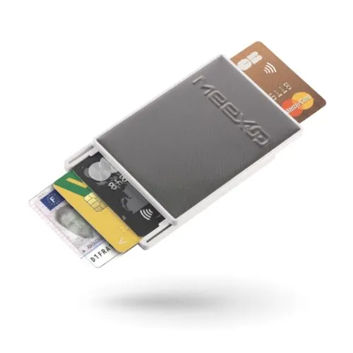 Porte-cartes 2 volets en PVC 100% recyclable.