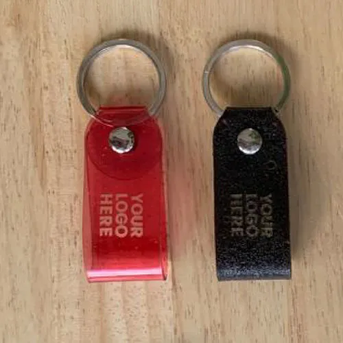 Porte-clés écoresponsable en bois et biomatériau personnalisable