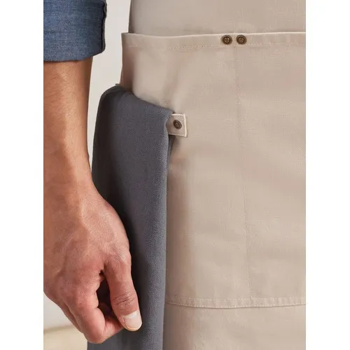 Apron with 'Clip “n” clasp' back