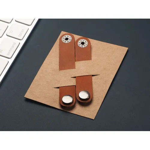 Enrouleur écouteurs en cuir personnalisable - Cadeau publicitaire