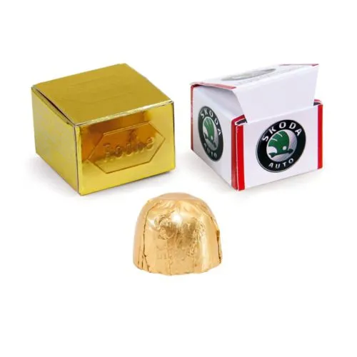 Chocolats dans des boîtes de cube