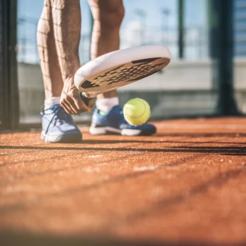 Balle de Padel Personnalisée - Objet Publicitaire Sportif sur Mesure