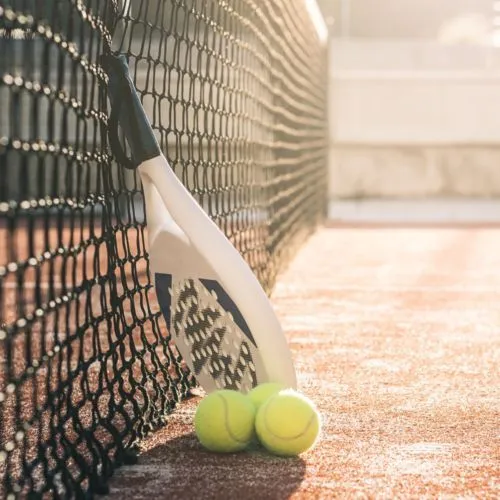 Balle de Padel Personnalisée - Objet Publicitaire Sportif sur Mesure