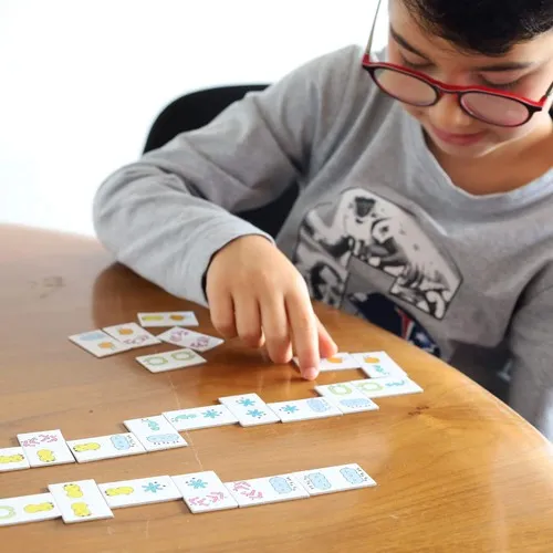 DOMINOS SUR CARTON 28 PIÈCES AVEC EMBALLAGE PERSONNALISABLE