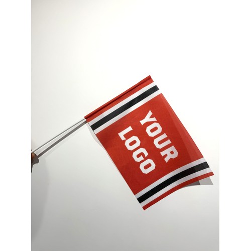 Drapeaux personnalisés avec hampe - Impression sur mesure pour entreprises