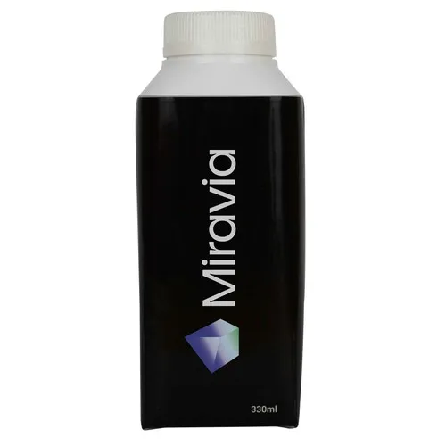 Eau en carton personnalisée Tetra Top. Bouchon blanc. Zone complète. Quadri