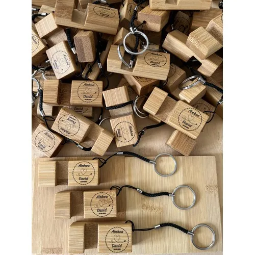 Porte-clés Support Smartphone en Bambou Personnalisé