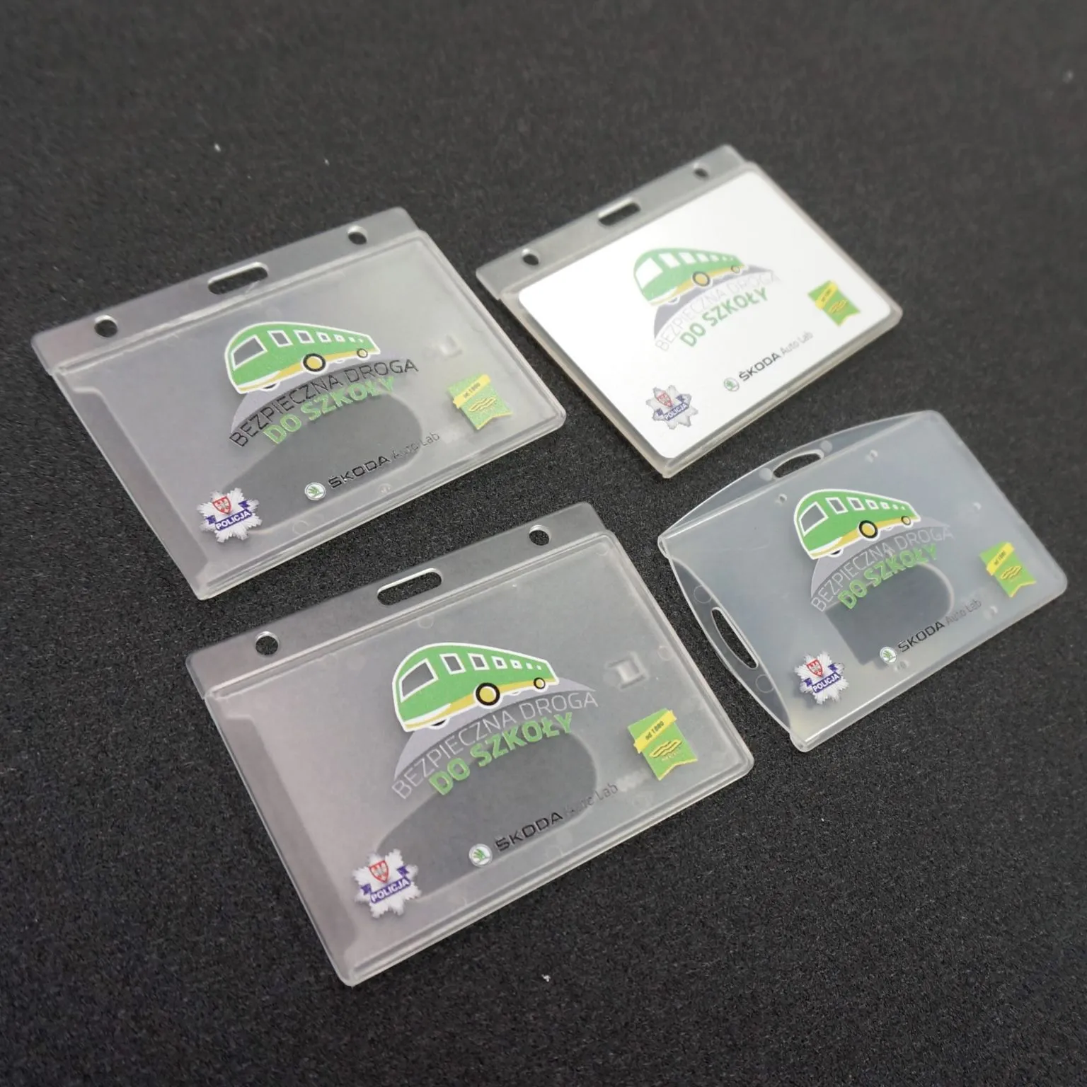 Porte-badge personnalisé 93x61mm - Sérigraphie premium