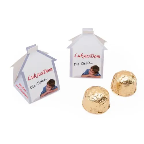 Chocolats dans des boîtes à la maison