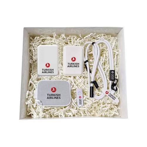 Coffret Cadeau Tech Personnalisé 4 Pièces pour Entreprise